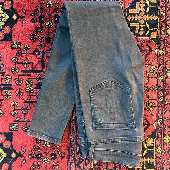 High Rise Ankle Skinny - Picture 2 of 5